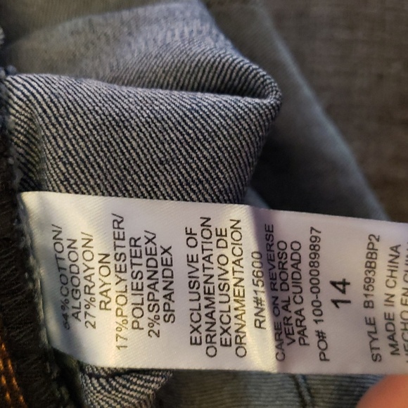 Democracy "Ab"solution® Cuffed Indigo Ankle Skimmer Jean in Indigo Size 14 - Picture 7 of 10